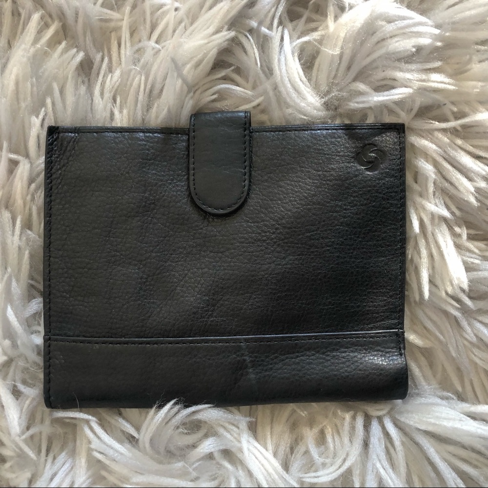 Samsonite black leather wallet